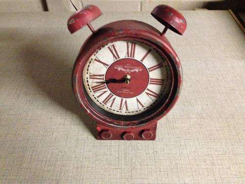 Vintage / Antique look Metal Clock ( Hotel WestMinster 1870 )
